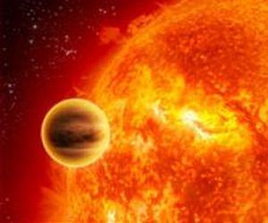 Artist's impression of a scorching "Hot Jupiter" orbiting its parent star at close range (Illustration: NASA).